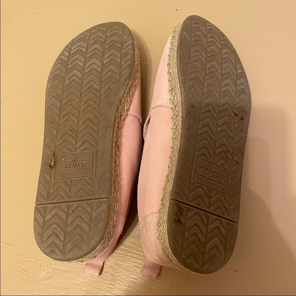 Pink Suede Toms Size 9.5 - Picture 3 of 3